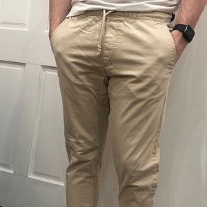 Old Navy Men’s Medium Joggers Cream Color
